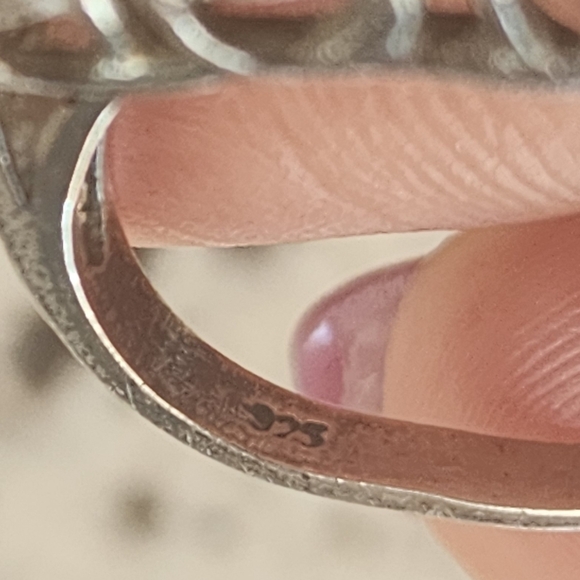 Elegant Silver 925 Women's Ring - Picture 2 of 9